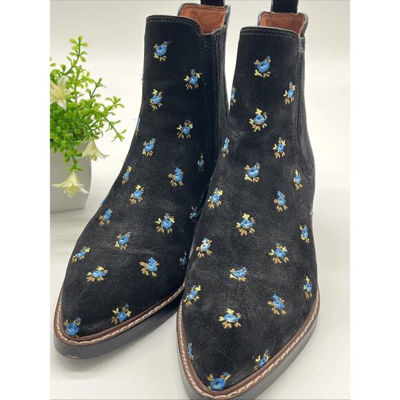 Coach Bowery Black Suede Floral Embroidery Chelsea Ankle Boots Booties 2” Sz 6 - Picture 4 of 16